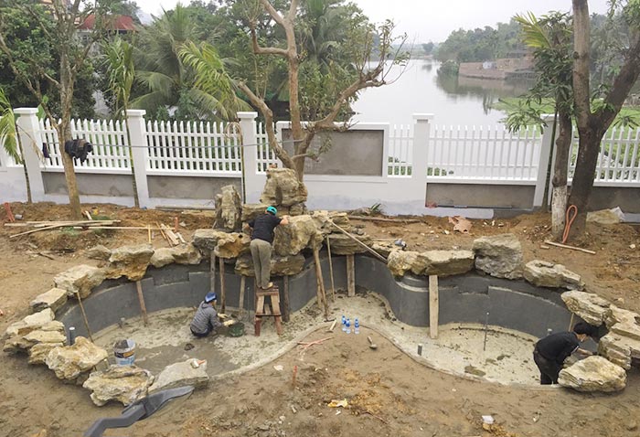 bể cá ngoài trời